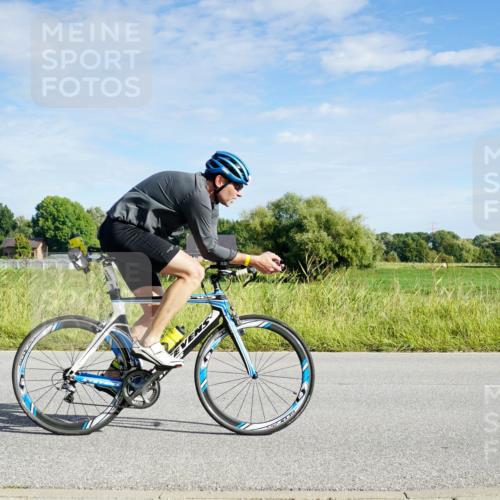 31.08.2025 - Elbe Triathlon Hamburg Michael Burmester http://msf.ph/oto/8690295 31.08.2025 09:37:47 Radfahren 371, 379, 512, 587, 704, 768 meine-sportfotos.de