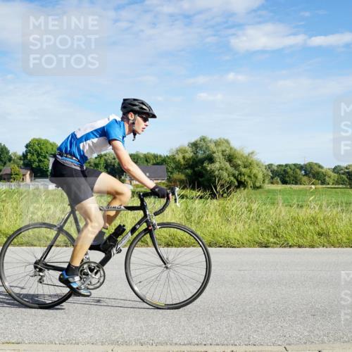 31.08.2025 - Elbe Triathlon Hamburg Michael Burmester http://msf.ph/oto/8690319 31.08.2025 09:38:04 Radfahren 252, 304, 335, 370, 391, 403, 405, 551, 554, 854, 895 meine-sportfotos.de