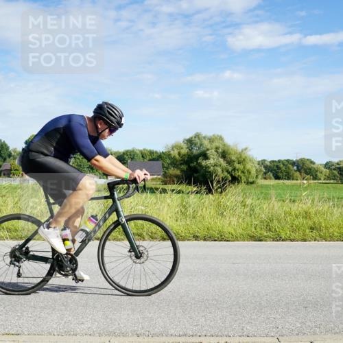 31.08.2025 - Elbe Triathlon Hamburg Michael Burmester http://msf.ph/oto/8690343 31.08.2025 09:38:17 Radfahren 267, 289, 402, 472, 506, 524, 699, 788 meine-sportfotos.de