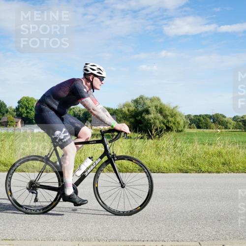 31.08.2025 - Elbe Triathlon Hamburg Michael Burmester http://msf.ph/oto/8690353 31.08.2025 09:38:21 Radfahren 402, 472, 524, 699 meine-sportfotos.de