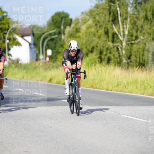 31.08.2025 - Elbe Triathlon Hamburg Michael Burmester http://msf.ph/oto/8690361 31.08.2025 08:53:48 Radfahren 252, 342 meine-sportfotos.de