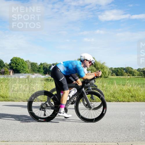 31.08.2025 - Elbe Triathlon Hamburg Michael Burmester http://msf.ph/oto/8690368 31.08.2025 09:38:44 Radfahren 255, 308, 373, 596, 639, 642 meine-sportfotos.de