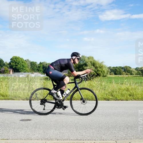 31.08.2025 - Elbe Triathlon Hamburg Michael Burmester http://msf.ph/oto/8690383 31.08.2025 09:39:05 Radfahren 260, 424, 449, 453, 497, 653, 753, 922 meine-sportfotos.de