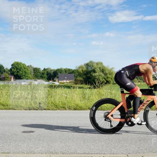 31.08.2025 - Elbe Triathlon Hamburg Michael Burmester http://msf.ph/oto/8690385 31.08.2025 09:39:06 Radfahren 260, 293, 424, 449, 453, 497, 653, 753, 922 meine-sportfotos.de