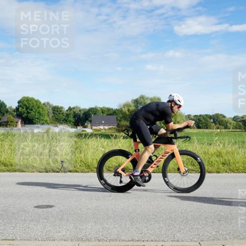 31.08.2025 - Elbe Triathlon Hamburg Michael Burmester http://msf.ph/oto/8690410 31.08.2025 09:39:31 Radfahren 346, 366, 478, 500, 511, 662, 687, 724, 745 meine-sportfotos.de