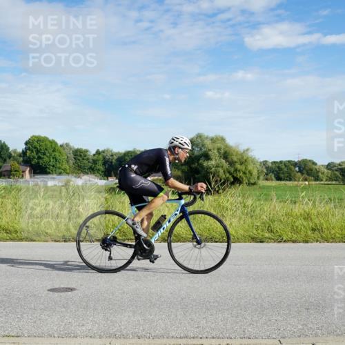 31.08.2025 - Elbe Triathlon Hamburg Michael Burmester http://msf.ph/oto/8690411 31.08.2025 09:39:33 Radfahren 346, 366, 478, 500, 511, 662, 687, 745 meine-sportfotos.de