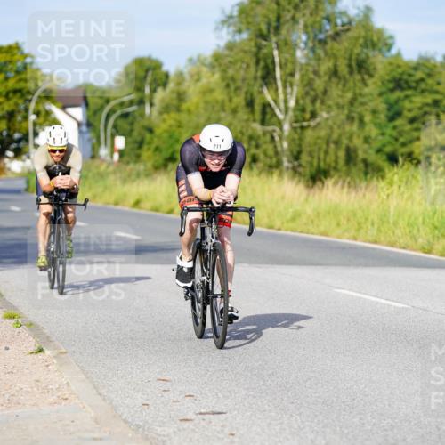 31.08.2025 - Elbe Triathlon Hamburg Michael Burmester http://msf.ph/oto/8690427 31.08.2025 08:54:18 Radfahren 208, 211, 375 meine-sportfotos.de