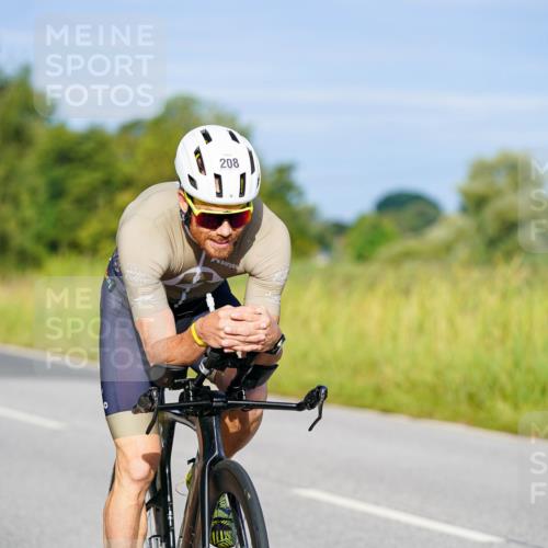 31.08.2025 - Elbe Triathlon Hamburg Michael Burmester http://msf.ph/oto/8690431 31.08.2025 08:54:19 Radfahren 208, 211, 375 meine-sportfotos.de