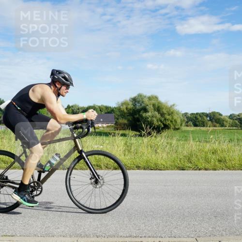 31.08.2025 - Elbe Triathlon Hamburg Michael Burmester http://msf.ph/oto/8690437 31.08.2025 09:40:04 Radfahren 334, 348, 418, 432, 471, 499, 536, 576, 652, 698, 725 meine-sportfotos.de