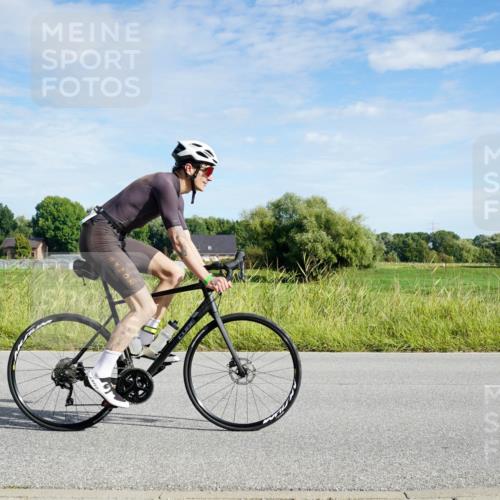 31.08.2025 - Elbe Triathlon Hamburg Michael Burmester http://msf.ph/oto/8690461 31.08.2025 09:40:20 Radfahren 288, 301, 406, 459, 462, 625, 627, 785 meine-sportfotos.de