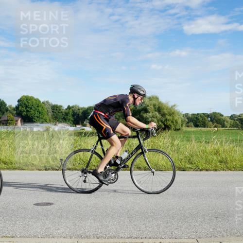 31.08.2025 - Elbe Triathlon Hamburg Michael Burmester http://msf.ph/oto/8690494 31.08.2025 09:40:46 Radfahren 246, 341, 415, 417, 444, 451, 477, 619, 716, 830, 840 meine-sportfotos.de