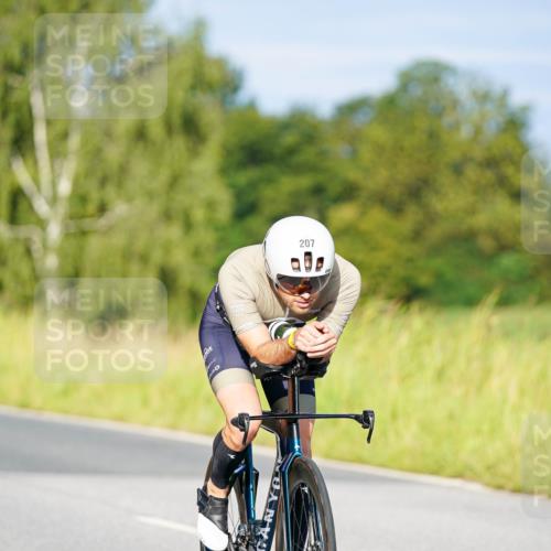 31.08.2025 - Elbe Triathlon Hamburg Michael Burmester http://msf.ph/oto/8690545 31.08.2025 08:55:41 Radfahren 207, 237, 335 meine-sportfotos.de