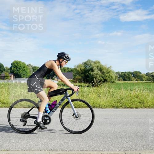 31.08.2025 - Elbe Triathlon Hamburg Michael Burmester http://msf.ph/oto/8690550 31.08.2025 09:41:24 Radfahren 630, 821, 851 meine-sportfotos.de
