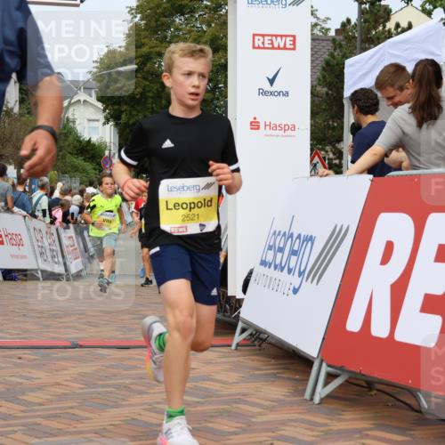 31.08.2025 - 21. Blankeneser Heldenlauf Strokosch-Dieckow http://msf.ph/oto/8690566 31.08.2025 10:27:07 Ziel 1101, 2150, 2205, 2521, 2517 meine-sportfotos.de