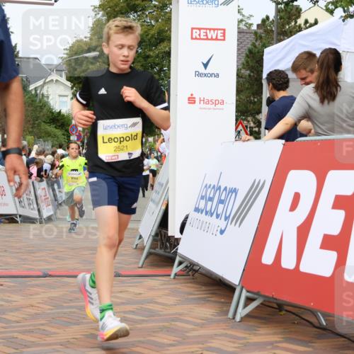 31.08.2025 - 21. Blankeneser Heldenlauf Strokosch-Dieckow http://msf.ph/oto/8690582 31.08.2025 10:27:07 Ziel 1101, 2150, 2205, 2521, 2517 meine-sportfotos.de