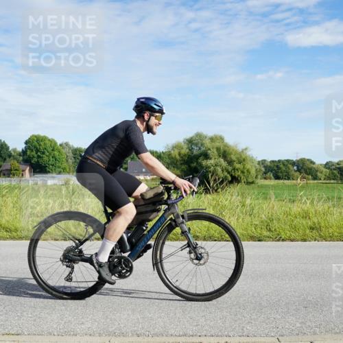 31.08.2025 - Elbe Triathlon Hamburg Michael Burmester http://msf.ph/oto/8690631 31.08.2025 09:42:55 Radfahren 311, 414, 438, 486, 490, 629, 648, 665, 732, 833, 837, 882 meine-sportfotos.de