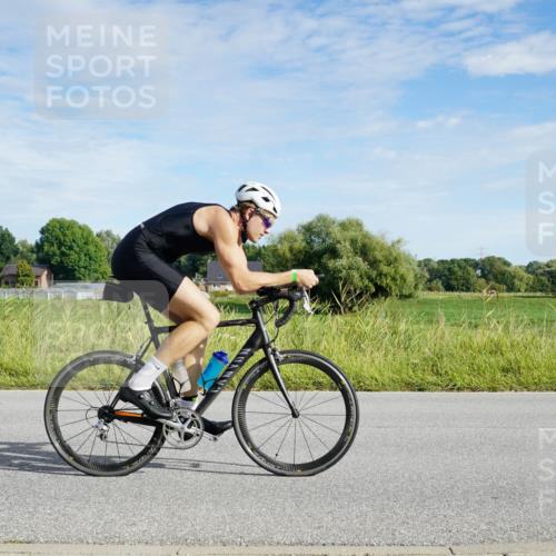 31.08.2025 - Elbe Triathlon Hamburg Michael Burmester http://msf.ph/oto/8690634 31.08.2025 09:42:59 Radfahren 321, 324, 414, 438, 486, 623, 624, 665, 732, 833, 837, 882 meine-sportfotos.de