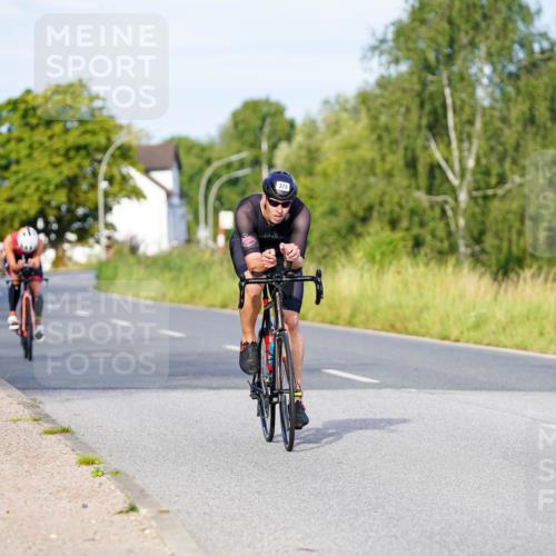 31.08.2025 - Elbe Triathlon Hamburg Michael Burmester http://msf.ph/oto/8690640 31.08.2025 08:56:33 Radfahren 181, 199, 260, 373 meine-sportfotos.de