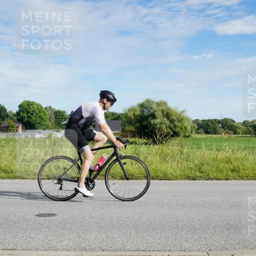 31.08.2025 - Elbe Triathlon Hamburg Michael Burmester http://msf.ph/oto/8690651 31.08.2025 09:43:08 Radfahren 321, 605, 622, 795 meine-sportfotos.de