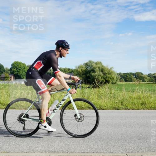 31.08.2025 - Elbe Triathlon Hamburg Michael Burmester http://msf.ph/oto/8690668 31.08.2025 09:43:38 Radfahren 282, 337, 461, 866, 913 meine-sportfotos.de