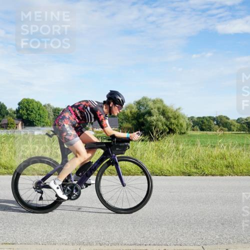 31.08.2025 - Elbe Triathlon Hamburg Michael Burmester http://msf.ph/oto/8690673 31.08.2025 09:43:47 Radfahren 377, 450, 602, 800, 845, 908 meine-sportfotos.de