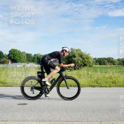 31.08.2025 - Elbe Triathlon Hamburg Michael Burmester http://msf.ph/oto/8690683 31.08.2025 09:43:59 Radfahren 281, 378, 476, 562, 610, 634, 770, 864 meine-sportfotos.de