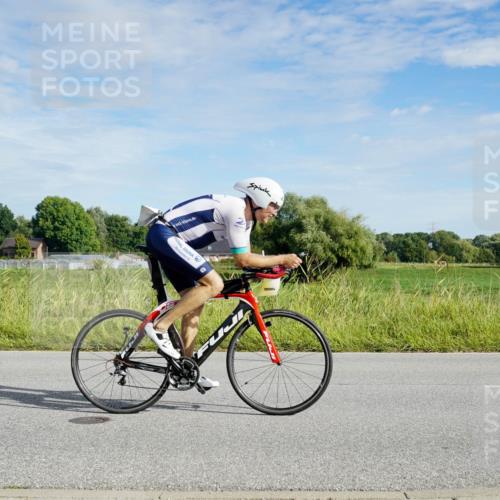 31.08.2025 - Elbe Triathlon Hamburg Michael Burmester http://msf.ph/oto/8690695 31.08.2025 09:44:20 Radfahren 719 meine-sportfotos.de