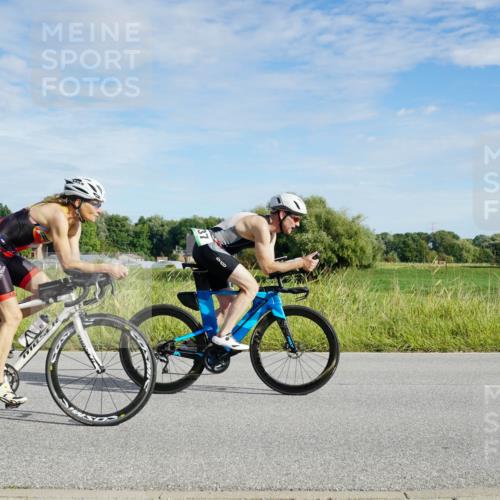 31.08.2025 - Elbe Triathlon Hamburg Michael Burmester http://msf.ph/oto/8690707 31.08.2025 09:44:49 Radfahren 259, 298, 357, 617, 669, 737, 823, 869, 881 meine-sportfotos.de