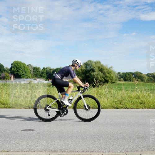 31.08.2025 - Elbe Triathlon Hamburg Michael Burmester http://msf.ph/oto/8690710 31.08.2025 09:44:51 Radfahren 259, 298, 357, 613, 617, 669, 737, 773, 823, 881 meine-sportfotos.de