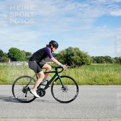 31.08.2025 - Elbe Triathlon Hamburg Michael Burmester http://msf.ph/oto/8690720 31.08.2025 09:45:05 Radfahren 409, 469, 646, 720, 896 meine-sportfotos.de