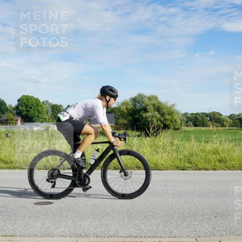 31.08.2025 - Elbe Triathlon Hamburg Michael Burmester http://msf.ph/oto/8690730 31.08.2025 09:45:19 Radfahren 427, 804 meine-sportfotos.de