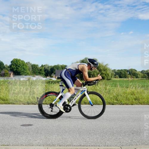 31.08.2025 - Elbe Triathlon Hamburg Michael Burmester http://msf.ph/oto/8690735 31.08.2025 09:45:30 Radfahren 393, 431, 489, 566, 607, 660, 664, 709, 756 meine-sportfotos.de