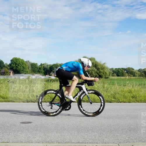 31.08.2025 - Elbe Triathlon Hamburg Michael Burmester http://msf.ph/oto/8690738 31.08.2025 09:45:33 Radfahren 392, 393, 431, 607, 660, 664, 700, 708, 709 meine-sportfotos.de