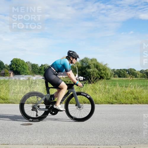 31.08.2025 - Elbe Triathlon Hamburg Michael Burmester http://msf.ph/oto/8690752 31.08.2025 09:45:49 Radfahren 305, 534, 588, 905, 930 meine-sportfotos.de