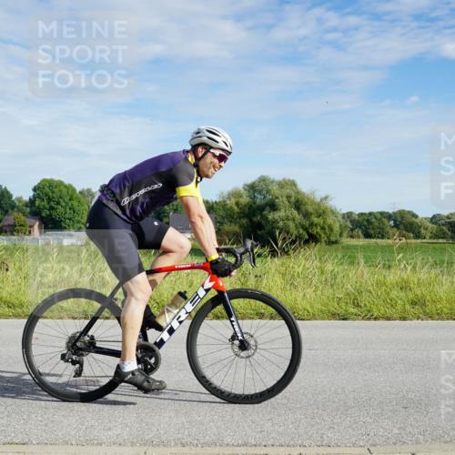 31.08.2025 - Elbe Triathlon Hamburg Michael Burmester http://msf.ph/oto/8690786 31.08.2025 09:46:35 Radfahren 284, 394, 439, 599, 666, 816 meine-sportfotos.de