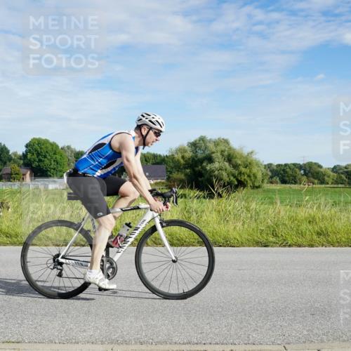 31.08.2025 - Elbe Triathlon Hamburg Michael Burmester http://msf.ph/oto/8690795 31.08.2025 09:46:45 Radfahren 294, 329, 526, 569, 570, 589, 729, 750, 759, 771, 838 meine-sportfotos.de
