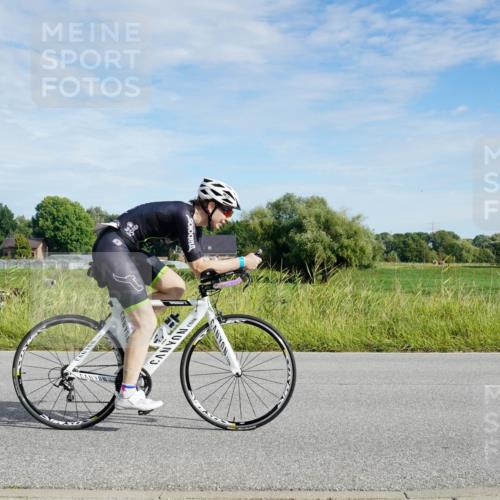 31.08.2025 - Elbe Triathlon Hamburg Michael Burmester http://msf.ph/oto/8690811 31.08.2025 09:47:07 Radfahren 290, 458, 531, 655, 691, 731, 760, 777, 792 meine-sportfotos.de