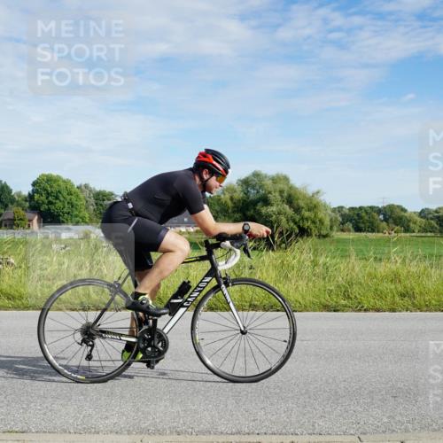 31.08.2025 - Elbe Triathlon Hamburg Michael Burmester http://msf.ph/oto/8690816 31.08.2025 09:47:13 Radfahren 400, 531, 533, 655, 723, 731, 749, 760, 777, 915 meine-sportfotos.de