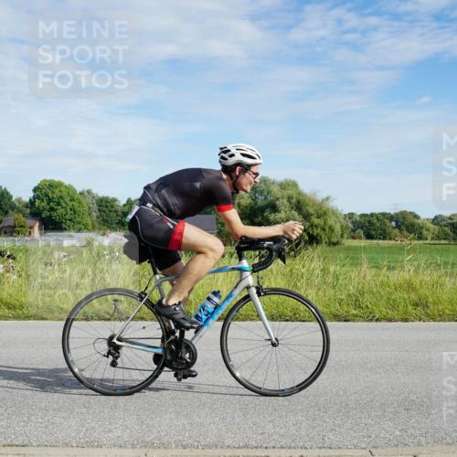 31.08.2025 - Elbe Triathlon Hamburg Michael Burmester http://msf.ph/oto/8690826 31.08.2025 09:47:23 Radfahren 516, 545, 915 meine-sportfotos.de