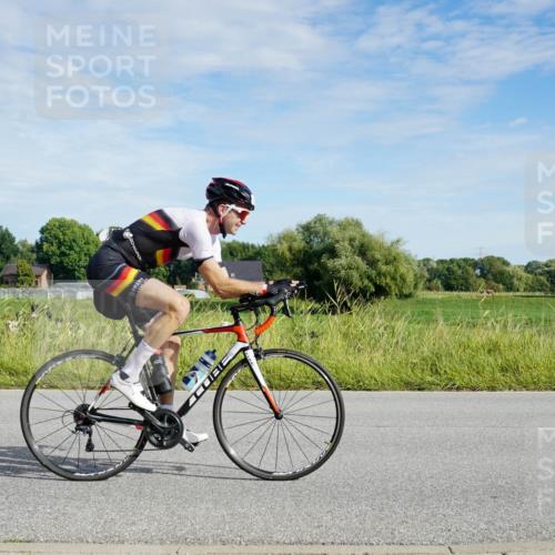 31.08.2025 - Elbe Triathlon Hamburg Michael Burmester http://msf.ph/oto/8690831 31.08.2025 09:47:38 Radfahren 253, 609, 657, 754, 828, 850, 912 meine-sportfotos.de
