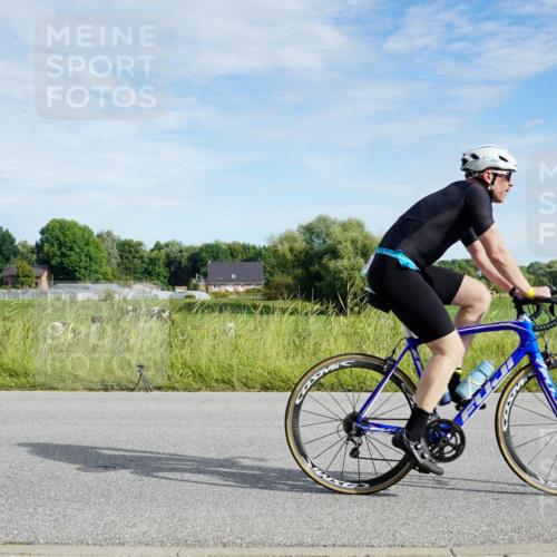 31.08.2025 - Elbe Triathlon Hamburg Michael Burmester http://msf.ph/oto/8690882 31.08.2025 09:48:39 Radfahren 322, 441, 515, 696, 878 meine-sportfotos.de