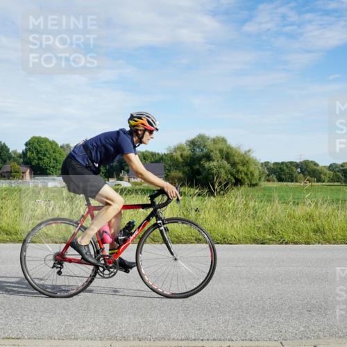 31.08.2025 - Elbe Triathlon Hamburg Michael Burmester http://msf.ph/oto/8690892 31.08.2025 09:48:52 Radfahren 742, 856, 920, 921, 931 meine-sportfotos.de