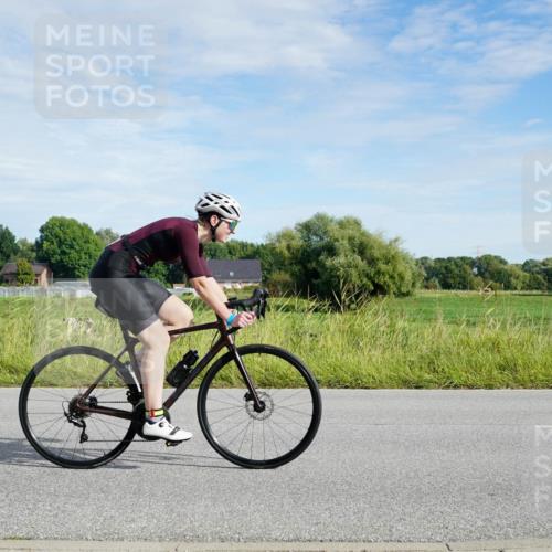 31.08.2025 - Elbe Triathlon Hamburg Michael Burmester http://msf.ph/oto/8690894 31.08.2025 09:48:59 Radfahren 428, 532, 726, 727, 822, 842, 921 meine-sportfotos.de