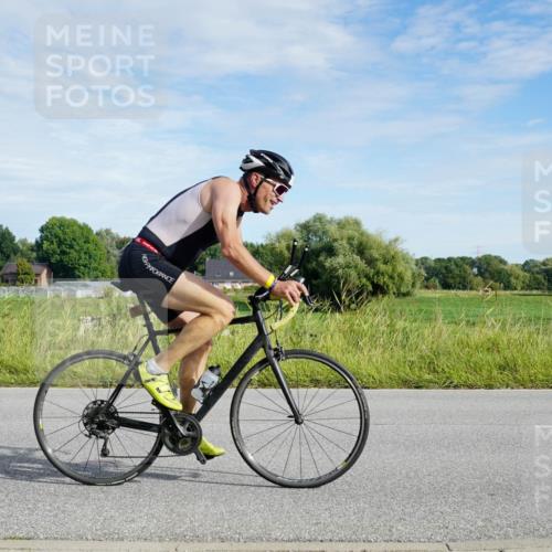 31.08.2025 - Elbe Triathlon Hamburg Michael Burmester http://msf.ph/oto/8690900 31.08.2025 09:49:05 Radfahren 319, 428, 532, 614, 726, 727 meine-sportfotos.de