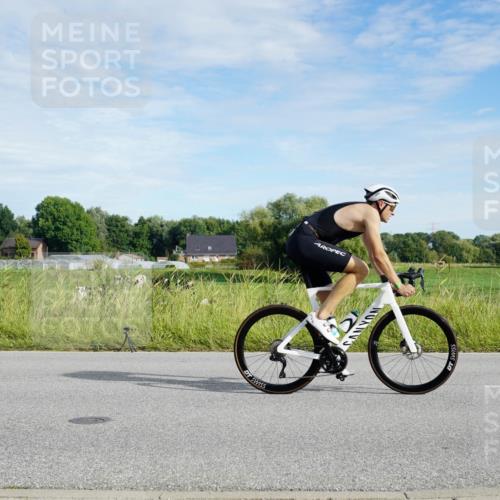 31.08.2025 - Elbe Triathlon Hamburg Michael Burmester http://msf.ph/oto/8690901 31.08.2025 09:49:06 Radfahren 319, 428, 532, 614, 726, 727 meine-sportfotos.de