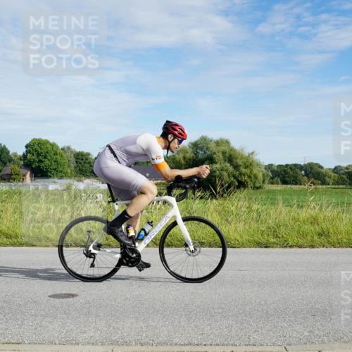 31.08.2025 - Elbe Triathlon Hamburg Michael Burmester http://msf.ph/oto/8690921 31.08.2025 09:49:29 Radfahren 173, 365, 410, 422, 426, 430, 537, 594, 762, 783 meine-sportfotos.de