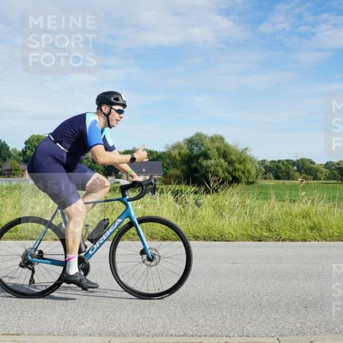 31.08.2025 - Elbe Triathlon Hamburg Michael Burmester http://msf.ph/oto/8690934 31.08.2025 09:49:59 Radfahren 504, 863, 899 meine-sportfotos.de