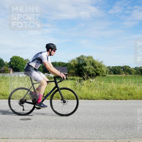 31.08.2025 - Elbe Triathlon Hamburg Michael Burmester http://msf.ph/oto/8690941 31.08.2025 09:50:12 Radfahren 638, 671, 871, 926 meine-sportfotos.de