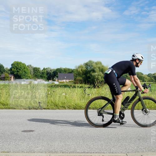 31.08.2025 - Elbe Triathlon Hamburg Michael Burmester http://msf.ph/oto/8690963 31.08.2025 09:50:47 Radfahren 397, 470, 689, 730, 735, 832, 861, 907, 918 meine-sportfotos.de