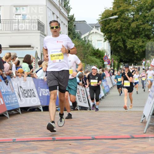 31.08.2025 - 21. Blankeneser Heldenlauf Strokosch-Dieckow http://msf.ph/oto/8690984 31.08.2025 10:26:32 Ziel 2706, 2254, 2497, 2688, 2007 meine-sportfotos.de